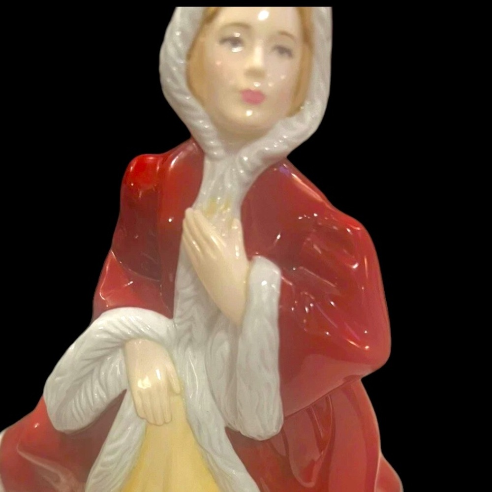 ROYAL DOULTON BONE CHINA PRETTY LADIES “RACHEL”FIGURINE- DESIGNED IN ENGLAND